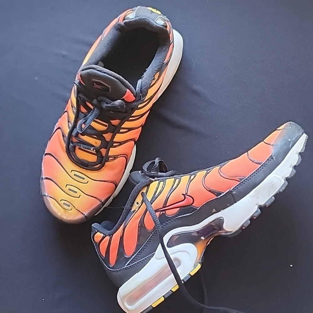 Youth size 7 sunset‎ Nike airmax